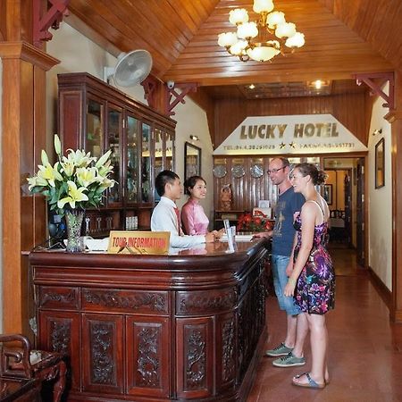 Lucky Central Hotel & Travel Hanoi Buitenkant foto