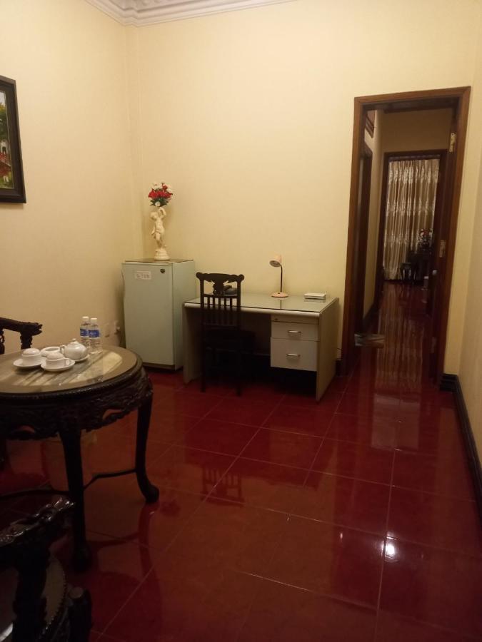 Lucky Central Hotel & Travel Hanoi Buitenkant foto