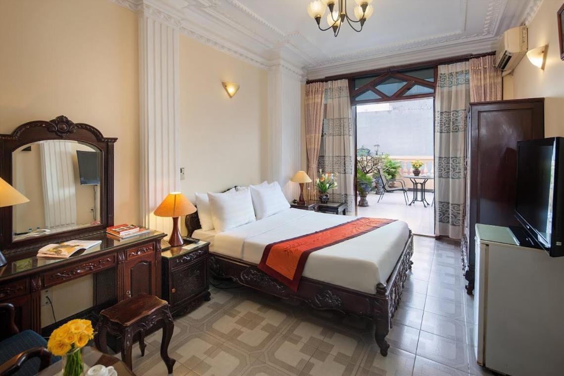 Lucky Central Hotel & Travel Hanoi Buitenkant foto